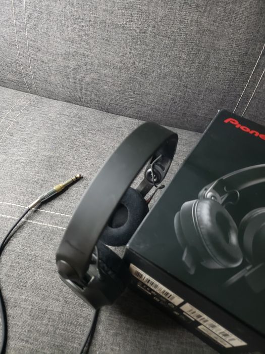 Продам DJ навушники Pioneer HDJ C70 професійні