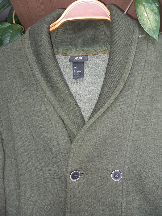 Stylowa bluza,sweter,pulower .Imitacja łat zamszowych  na łokciach.