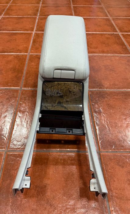 Apoio braço c/ telefone Nokia, consola central Mercedes W210