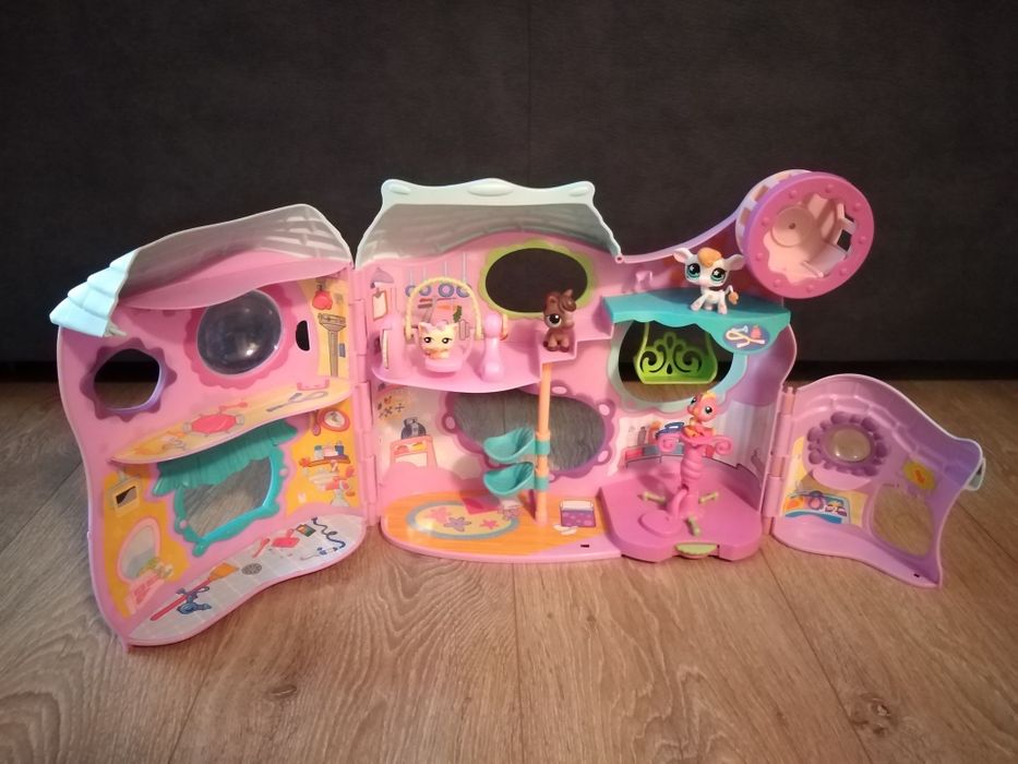 Domek LPS Duży + figurki