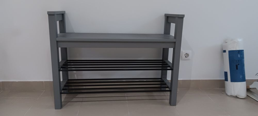 Sapateira em bom estado