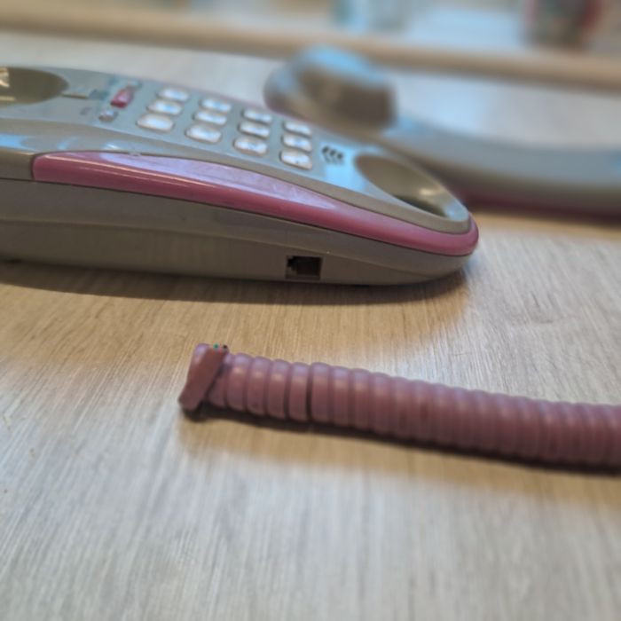 Telefon stacjonarny Atlantel.