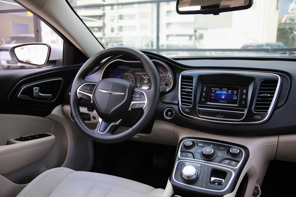 Продам Chrysler 200