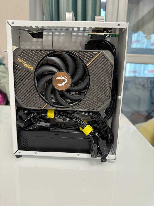 Компактний ігровий ПК 4.3L / RTX 5060 / Ryzen 5 / 32GB / Gigabyte B550