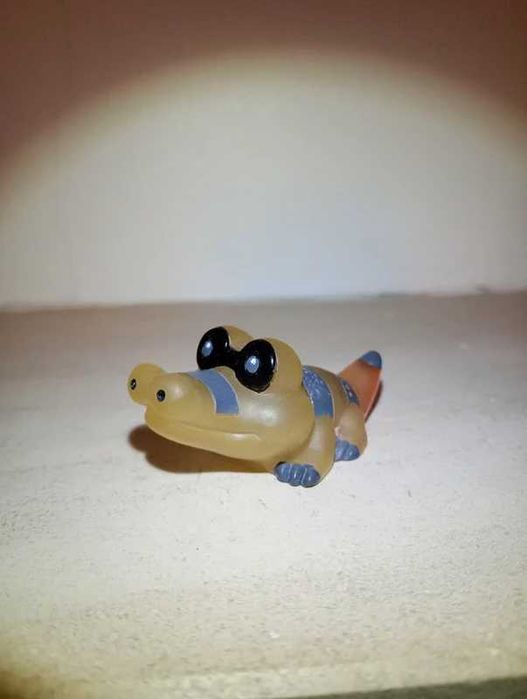 Pokémon finger puppet / brinquedo / figura pokémon Sandile da bandai