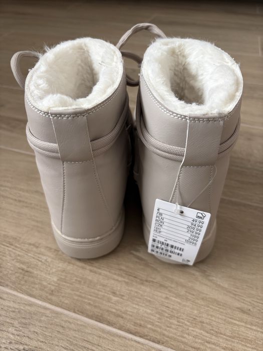 Nowe kremowe śniegowce H&M 39 beżowe buty zimowe