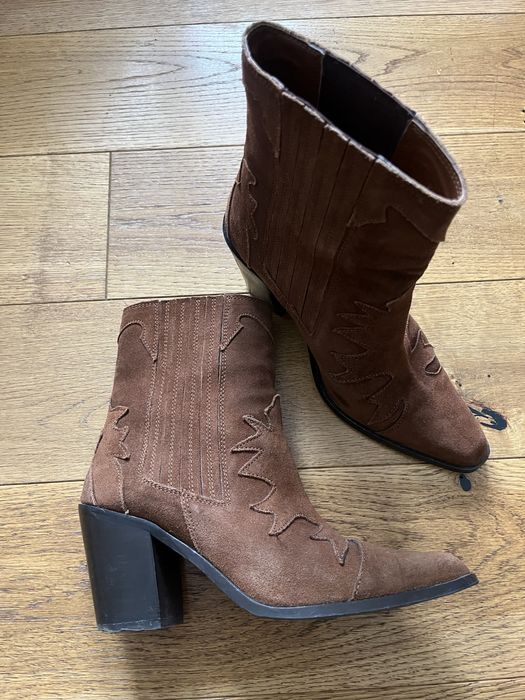 Zamszowe kowbojki. Reserved, roz. 39