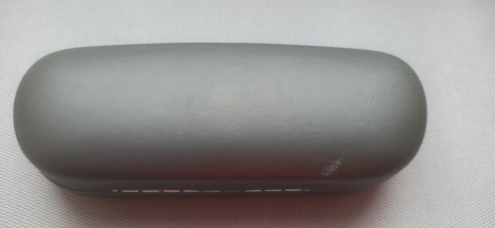 Футляр для очков фирменный силуэт