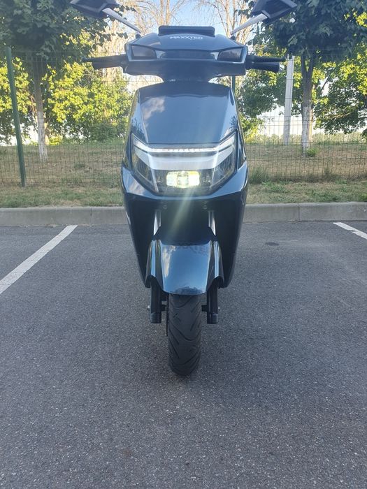 Продам електроскутер Maxxter Nova  — LED-світло, багата комплектація