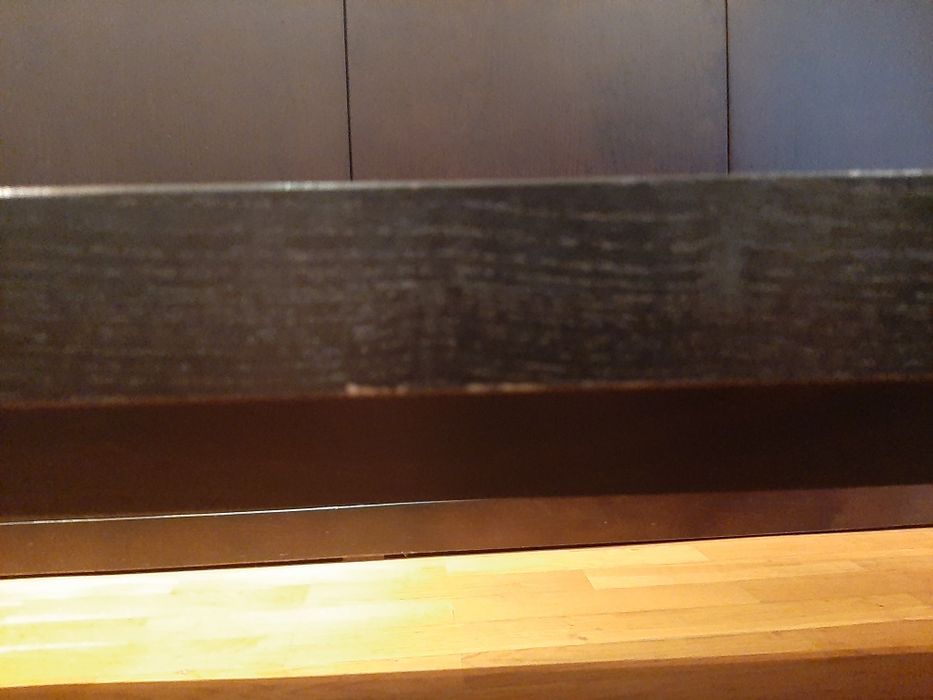 Mesa de apoio baixa/banqueta