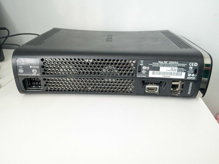 Konsola Xbox 360 Elite 120 GB + Zestaw 3 Gier