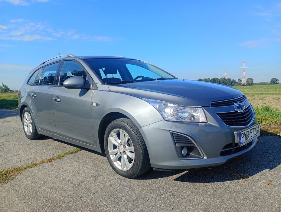 Sprzedam Chevrolet Cruze 1.4 turbo benzyna gaz Lpg.  Bogata wersja.  Hak.