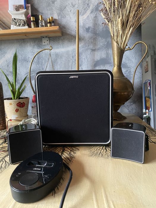 Аудиосистема, Колонки активные Jamo Дания
