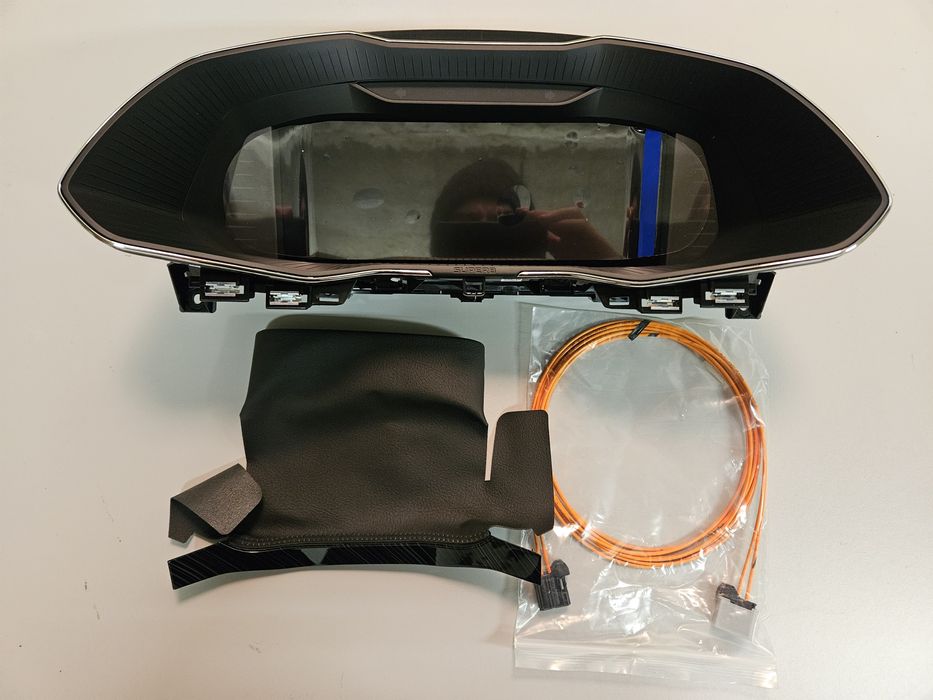 Приборна панель панель приладів Skoda SuperB -2019