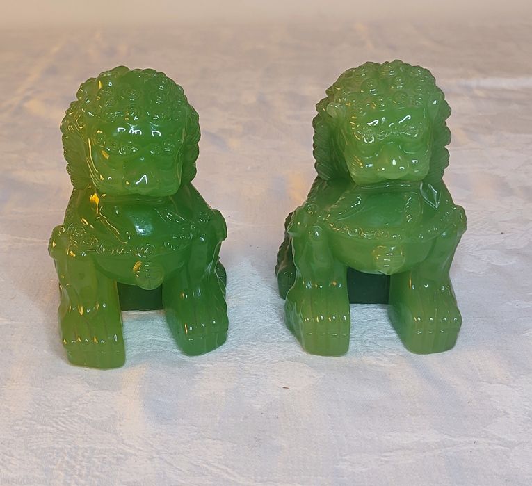 Par de Estatuetas Cães Foo em Vidro Verde – Imitação de Jade
