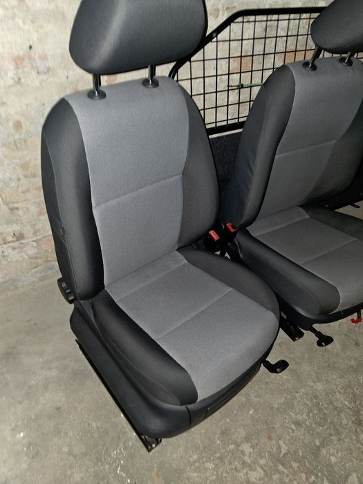 Fotele skoda fabia 2 przednie / frontowe