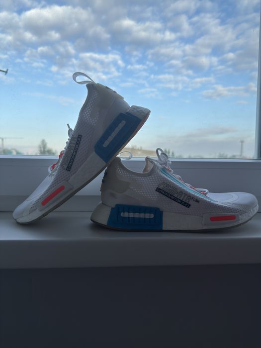 adidas NMD_R1 V2 Boost