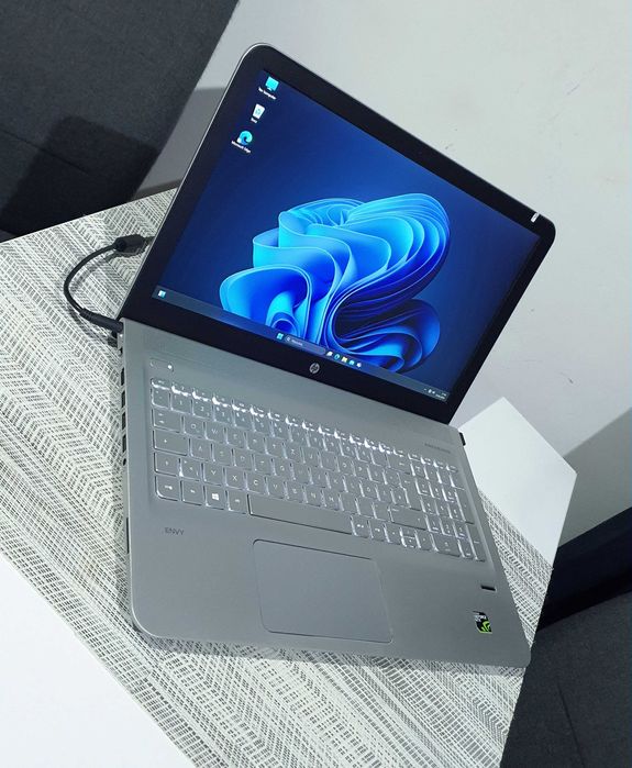 HP Envy 15 Gaming 3K 3200x1800 i7®™/GeForce®GTX™/16GB/BIO/SSDNvme/B&O