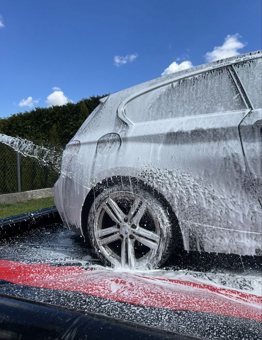 Mata do mycia samochodu 8x4m detailingowa dmuchana