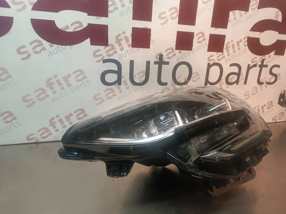 ÓTICA / FAROL FULL LED RENAULT MEGANE IV - ESQUERDA REF: 900360928 260601093R - APOIOS PARTIDOS