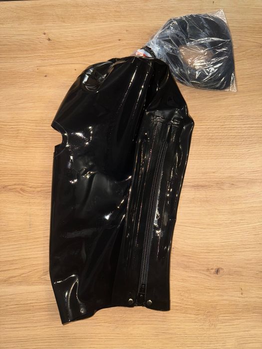 878/ Teatr Sesja foto maska L czarny lateks latex 0.4 zamek czarny kuc