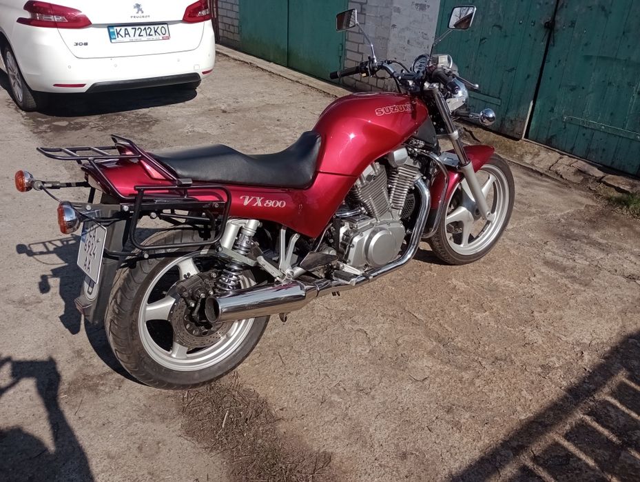 Мотоцикл Suzuki VX800