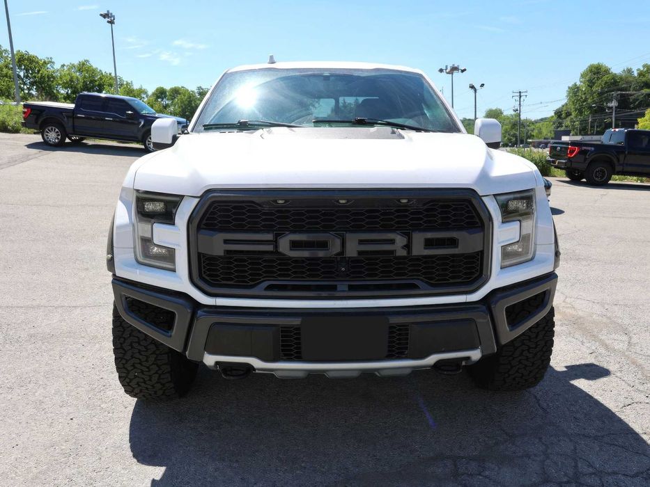 Ford F-150 Raptor      2020