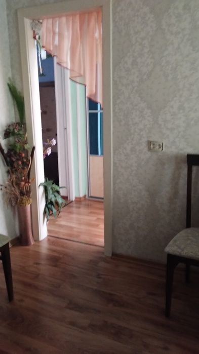 Продам 3-и кімнатну квартиру з капітальним гаражем