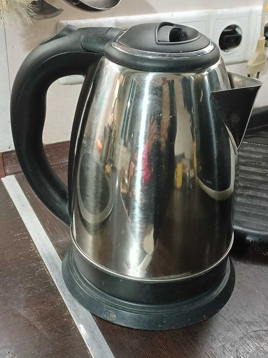 Електрочайник чистый исправный