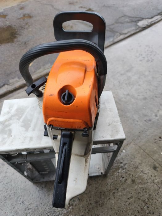 Продам бензопилу