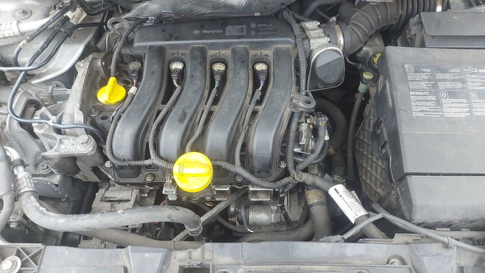 Renault Megane 3 1.6 16 V benzyna hatchback z Niemiec klimatyzacja nav