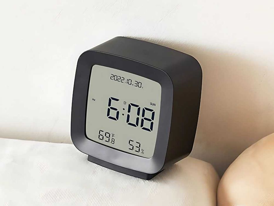 Zegar budzik z datą i temperaturą z funkcją drzemki czarny