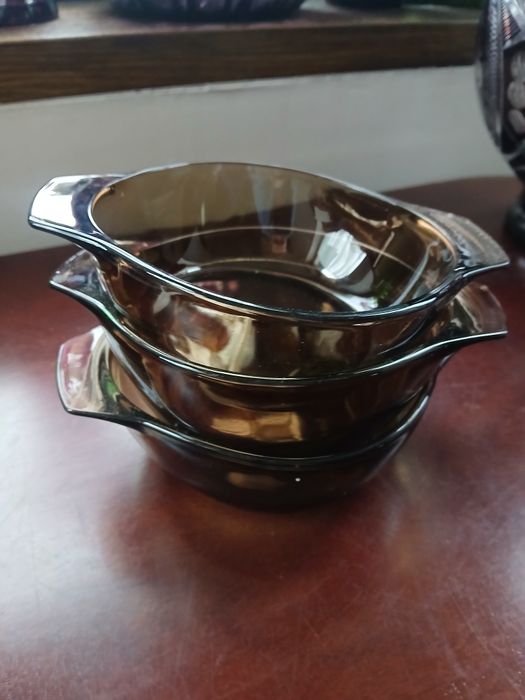 SzkŁo dymne trzy miseczki salaterki