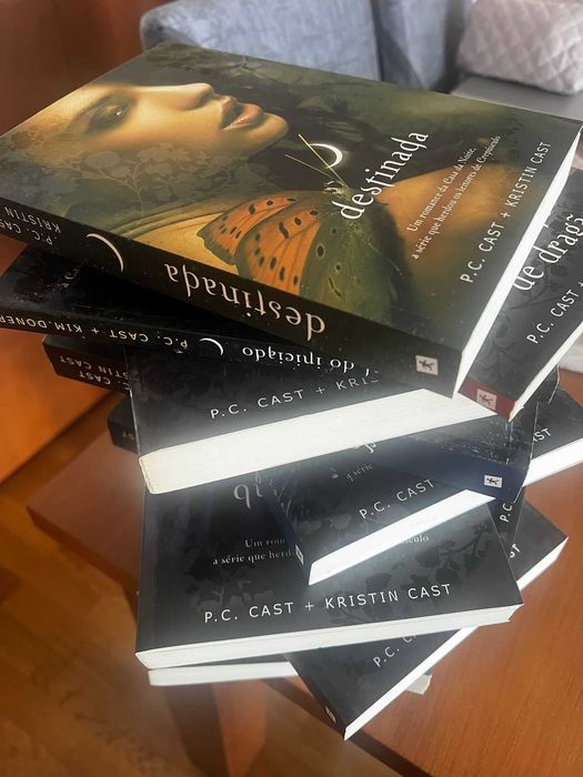 Livros Saga Casa da Noite