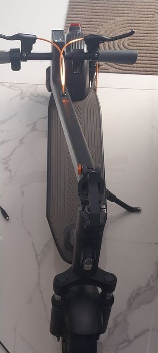 Електросамокат yadea