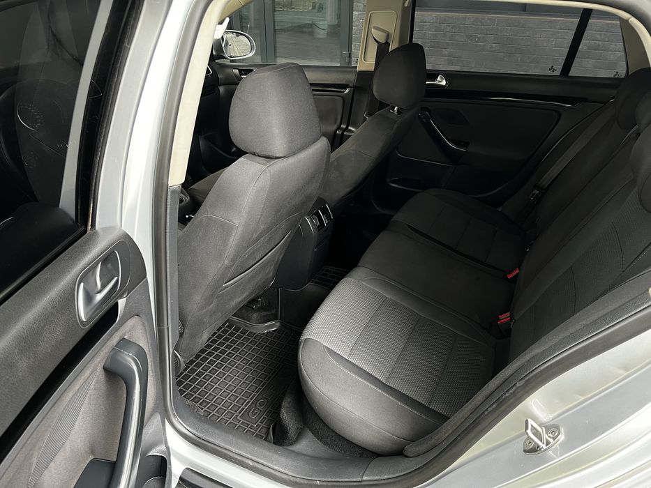 Volkswagen Golf VI 2011 рік 1.6 TDI АВТОМАТ