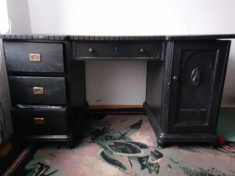 Sprzedam stare biurko gabinetowe do renowacji