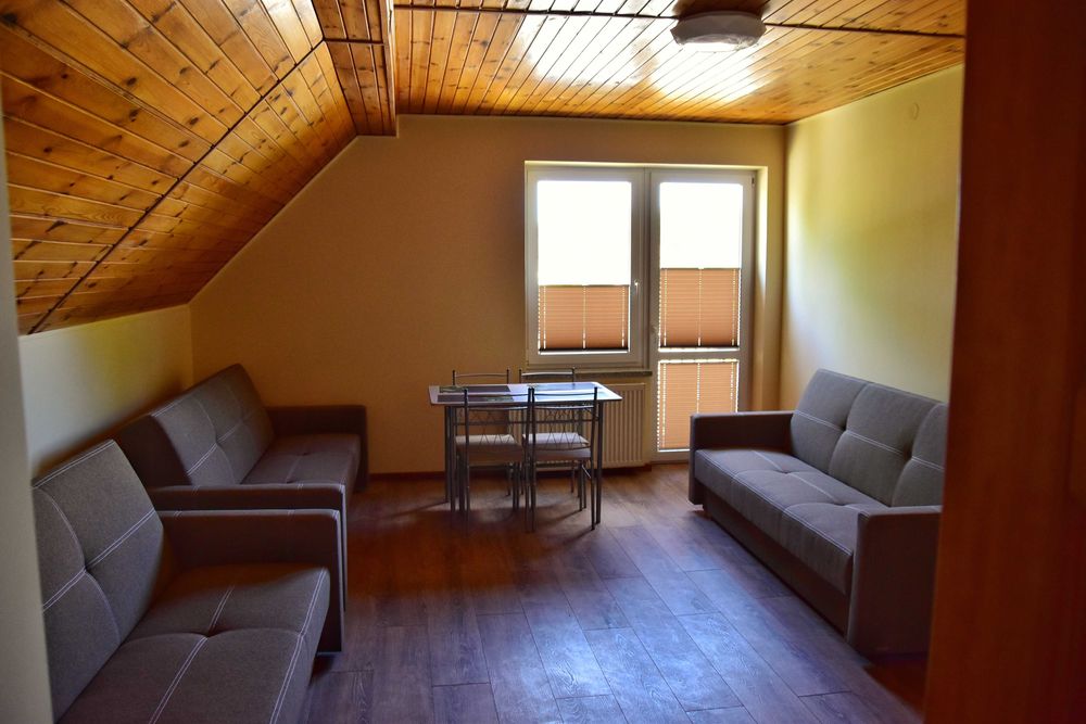 Pokoje blisko morza WICIE, dom wypoczynkowy JASKÓŁKA