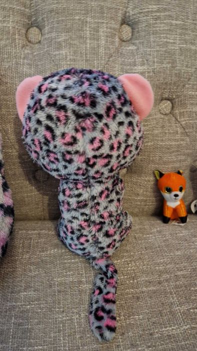 Mochila e 3 peluches TY - menina