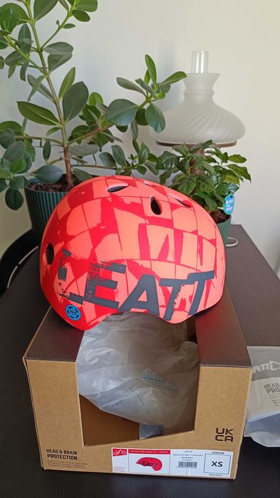 Kurier GRATIS, Kask dziecięcy MTB Urban 1.0 Junior - Coral- XS 50-54cm