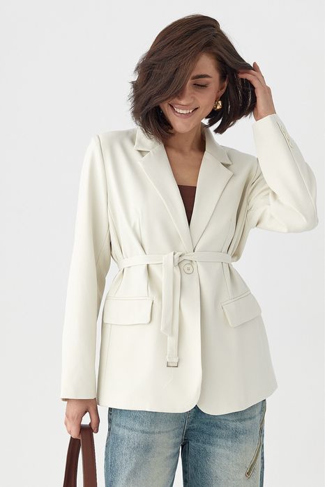 Трендовий молочний піджак з поясом зявʼязкою