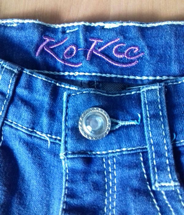 Джинсы. Модные джисы. Стразы вышивка. 98-104р