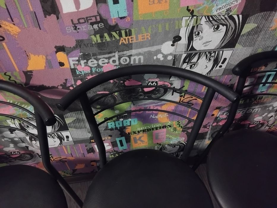 Продам стулья для кафе или кухни.