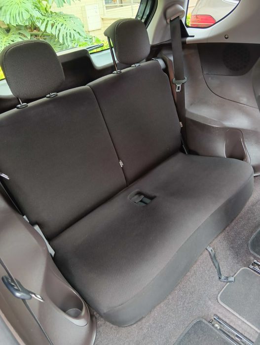 automovel toyota iq