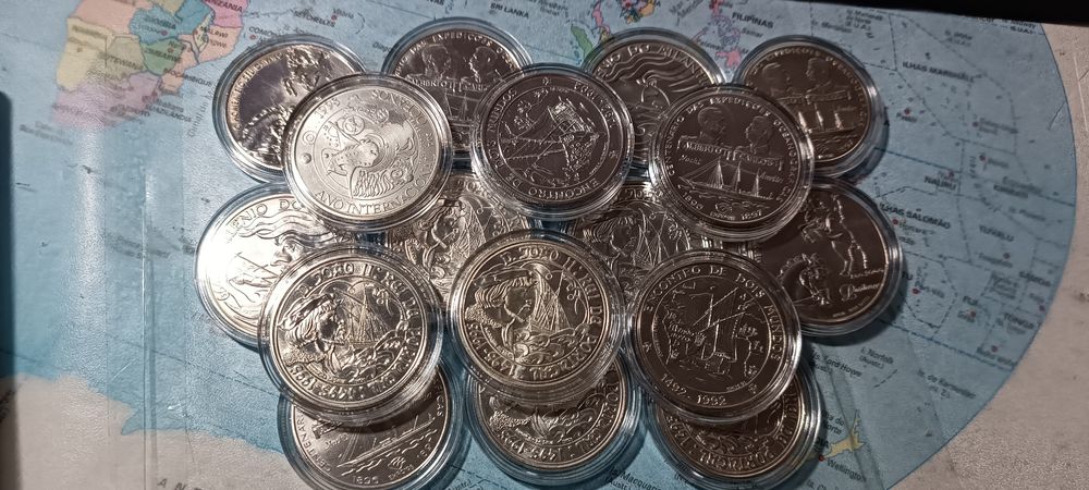 Moedas 1000 escudos prata.