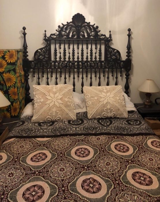 Mobília completa para casa de habitação em bom estado de conservação