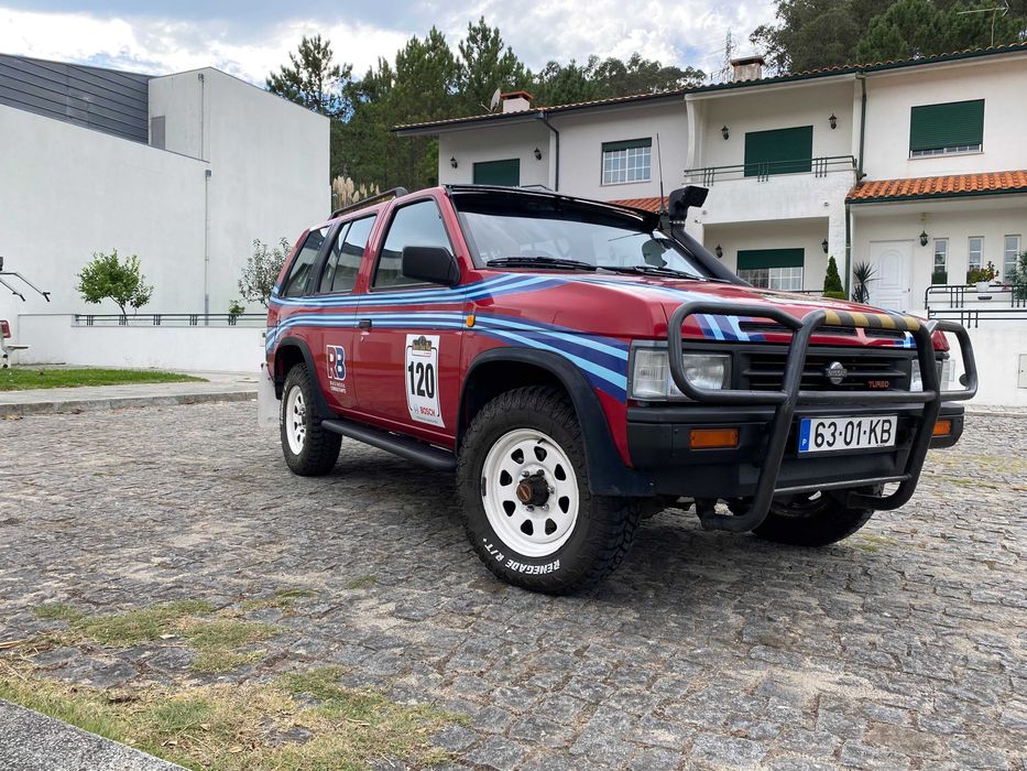 Nissan Terrano 2.7 TD foto 2
