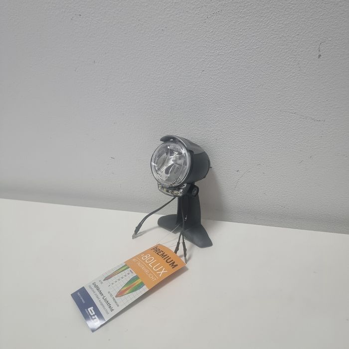 NOWA przednia lampka rowerowa Busch & Müller Lumotec IQ Cyo Premium T