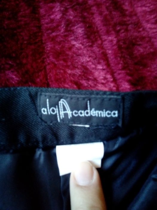 Traje academico-saia