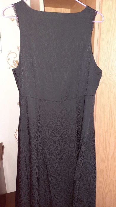 Сукня нова, не одягалась (відірвана бірка)